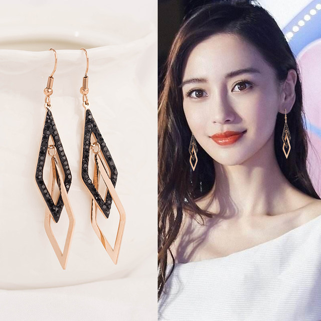 High-quality earrings female 2019 new trendy long style temperament Korean temperament personality net red cold wind earrings earrings