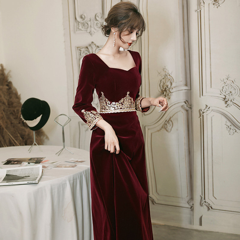 Toast service 2021 new winter women's season long version of velvet dress can usually wear bridal home wear engagement dress