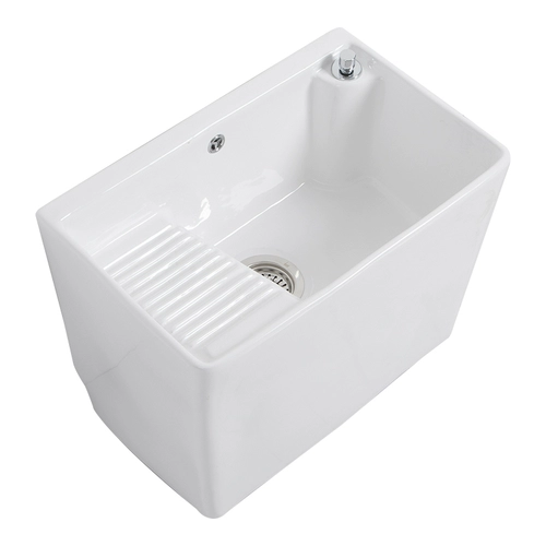 Бассейн для белья балкона в прудном прудном пруд