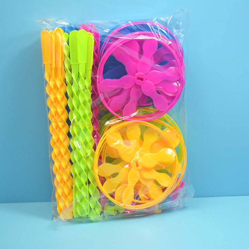 Bamboo dragonfly hand push plastic luminous flying saucer Parent-child outdoor nostalgic flash with light frisbee flying children's toys