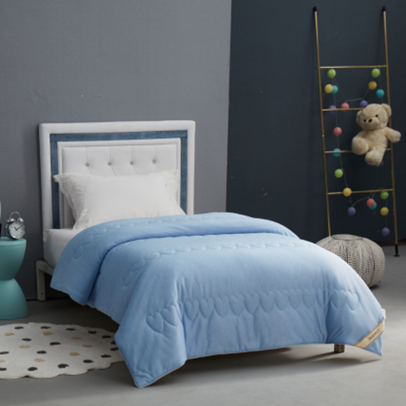 DE RUCCI THANKS IS MADE UP TOE EUROPEAN LUXURY BEDDING PREMIUM MASTER BEDROOM VELVET BEDDING