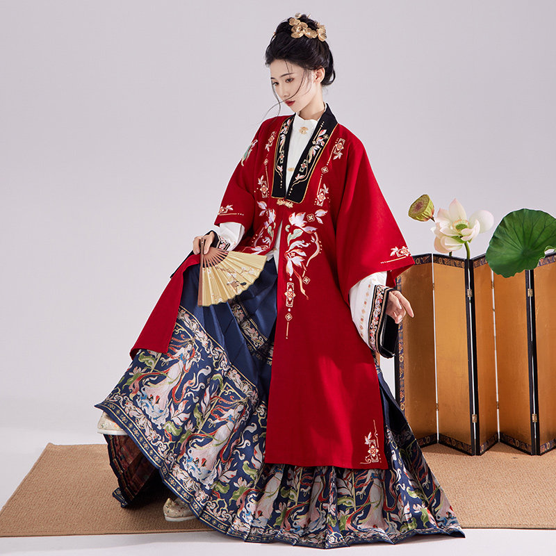 銀河陸離 織錦琵琶袖祆 紺金色アウター明製漢服新中式和装コーデ 銀河陸離 織錦琵琶袖祆 紺金色アウター明製漢服新中式和装コーデ