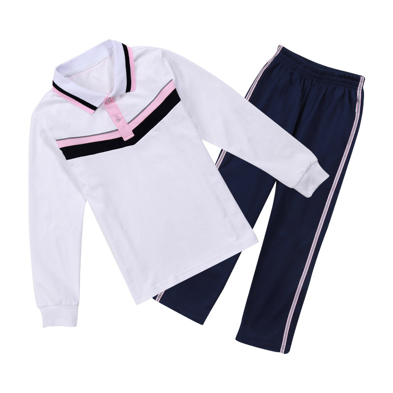 Fall (suit) for girls in the Tongan District Primary School in Xiamen City