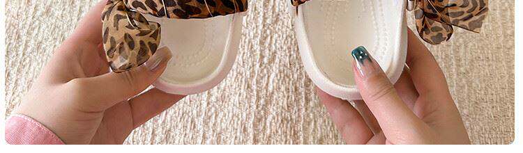 Official Brand Girls' Clogs Kt Cat 2026 Summer Children's Ballet Shoes Girls' Sandals Soft-Soled Beach Shoes — 20