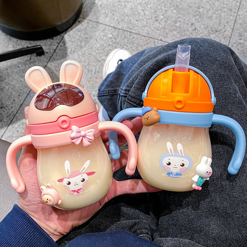 Children's straw cup Drink milk powder special cup baby water glass one year old infant school drinking cup with handle bottle