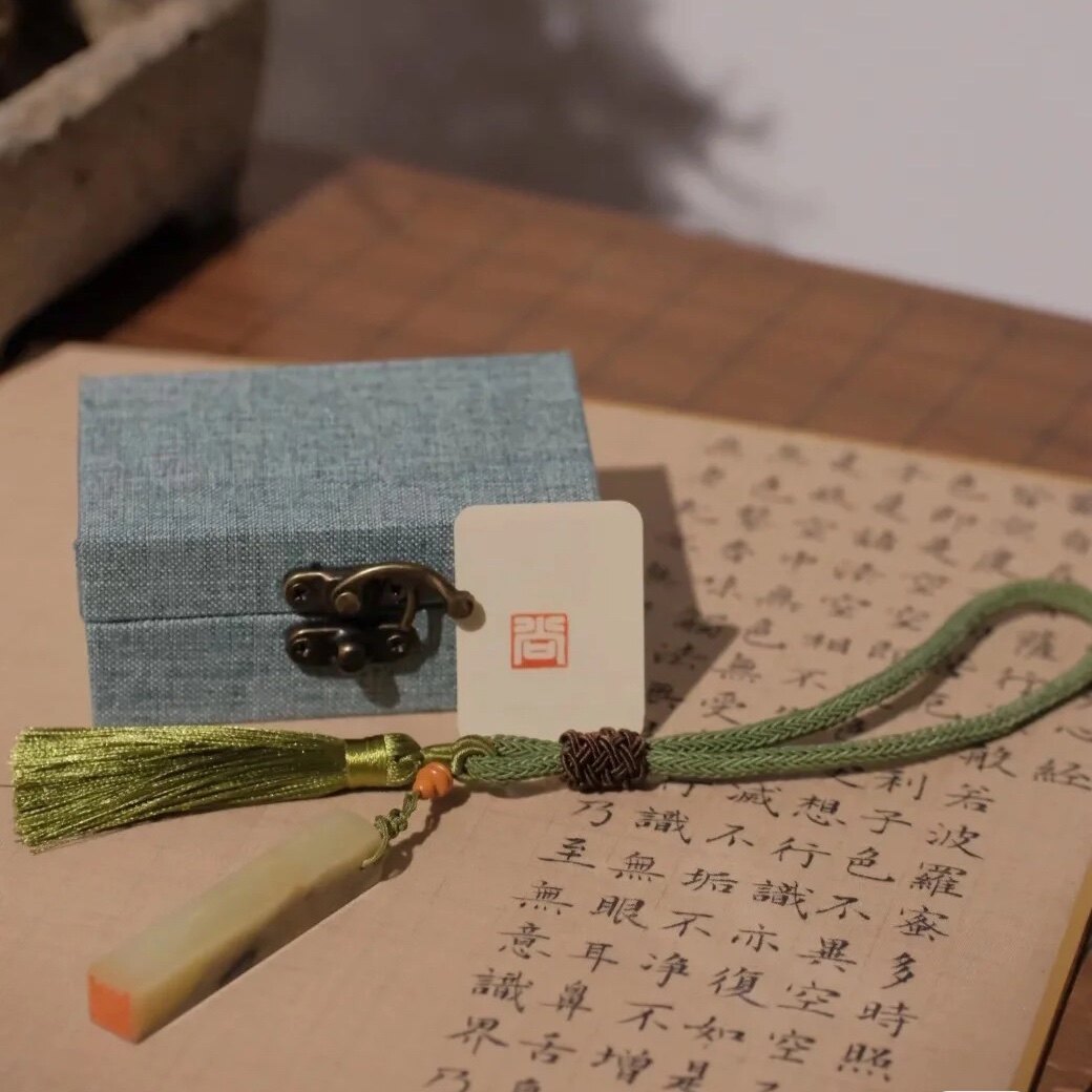 Tian Yellowstone Seal Shoushan Stone Fields Yellow Pendulum Fields Yellowstone Chapters of Stone Stone Vegetarian Zhang Seal Engraving and Calligraphy Seal of the Calligraphy And Calligraphy Chapter-Taobao