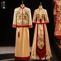 Golden Show Wont suit the new bride 2022 The wedding of a Chinese couple is married to a vintachio and is thin out of the attic.