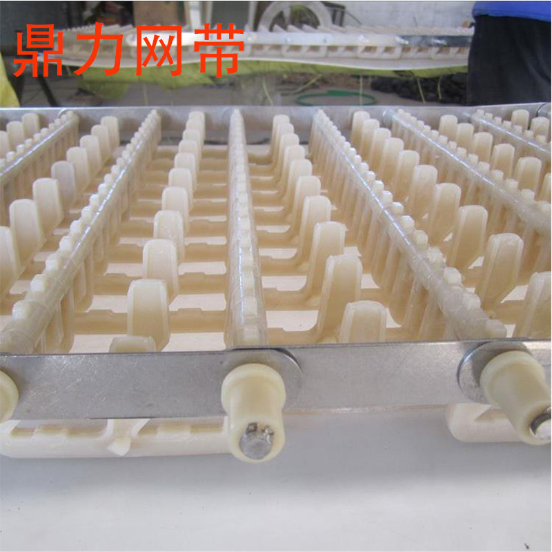 Custom nylon plastic mesh chain dishwashing tableware vegetable washing abrasion-proof assembly line mesh with chain plate mesh belt conveyor belt 