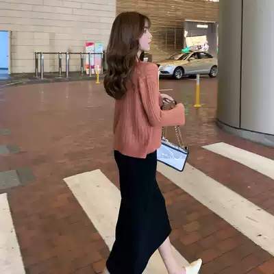 Pregnant women autumn dress suit breastfeeding out fashion autumn and winter Korean knitted cardigan vest long skirt two-piece set