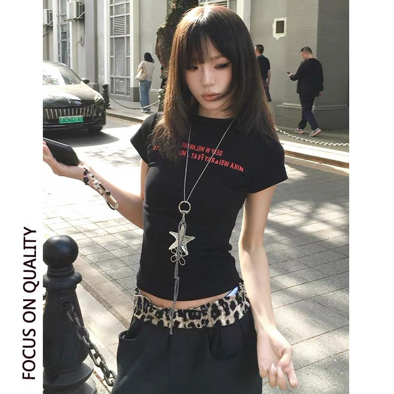 印花圆领短袖t恤女夏季2025新款黑色辣妹纯欲显身材掐腰体恤上衣