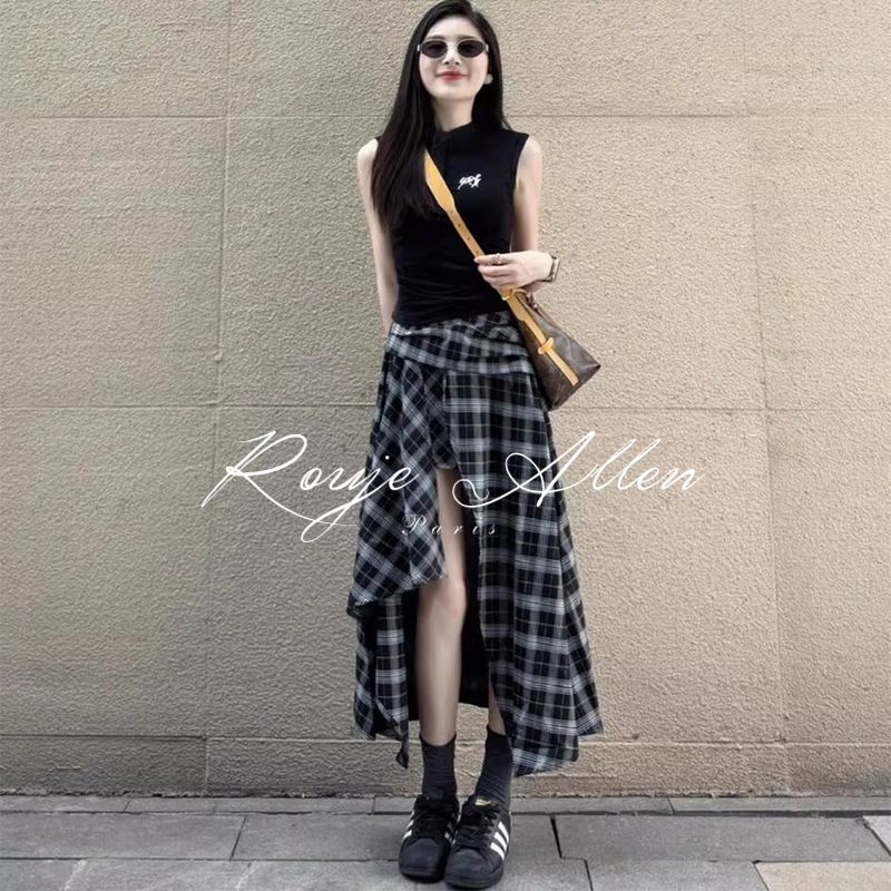 French Roger Allen Petite Two-Piece Women's Black Vest Top Plaid Slit Skirt Suit