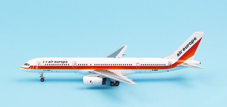 NG 53073 European Airlines B757-200 G-BNSE Italian Flag 1:400