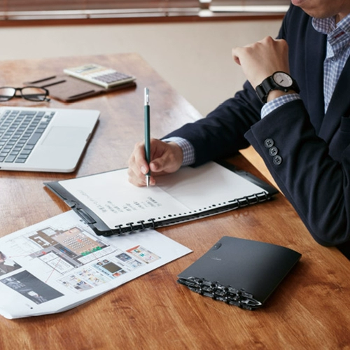 Не рекомендуется, чтобы король Японии Джим Ким Палас был напечатан с логотипом парой складных живых страниц.