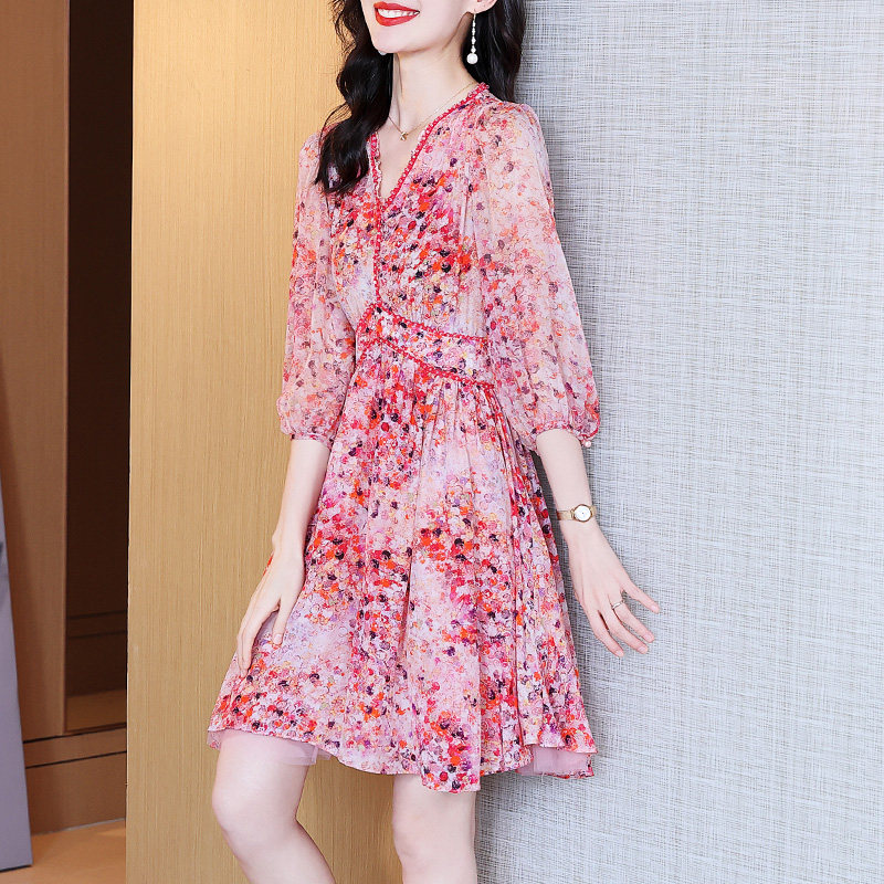 True silk dress dress lady spring dress 2023 new superior sense temperament big card mulberry silk summer small sub short skirt-Taobao