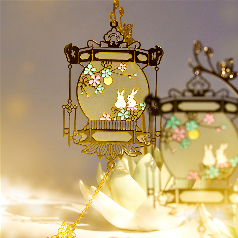 Flower lantern luminous bookmark classical Chinese style metal creative literature and art retro small fresh birthday gift to send foreigners to send girlfriends to teachers annual meeting souvenir enterprise custom spring day evening