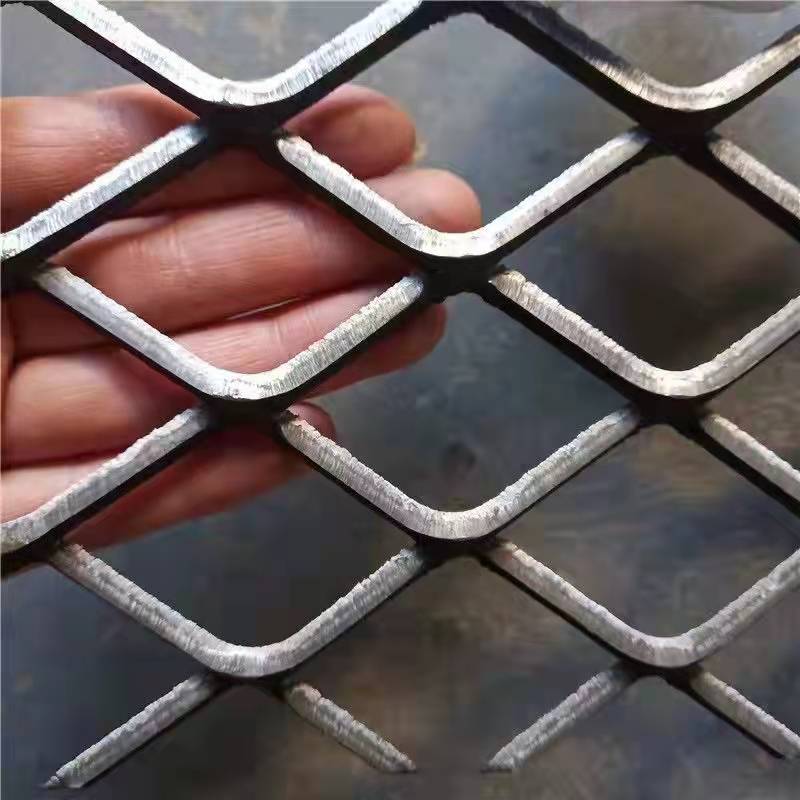 Heavy-duty thickened galvanized ship with diamond hole steel plate mesh anti-slip pedal mechanical platform protective isolation network manufacturers