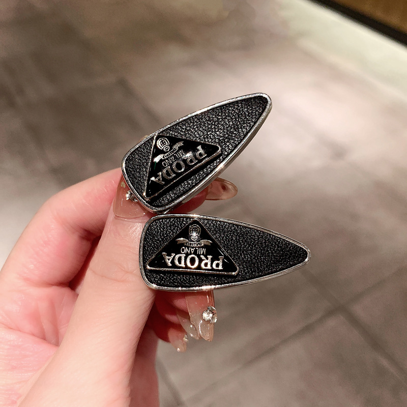 Suitable for Da Yin Wang Pu La Da Yin Wang Pu La Pu Leather Hair Clips for Women, Side Clips, Bangs Clips, Bb Clips, Hairpins, Hair Accessories
