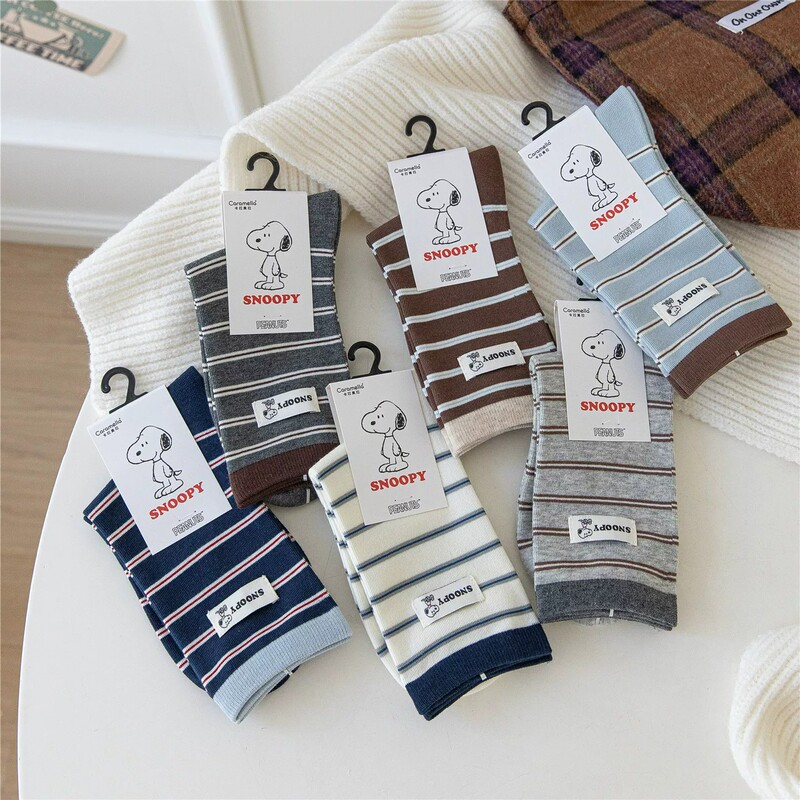Snoopy Collaboration Cartoon Socks for Women, Anti-Odor, Anti-Foot Odor, Striped Cotton Socks, Seamless, All-Season, College Style Mid-Calf Socks