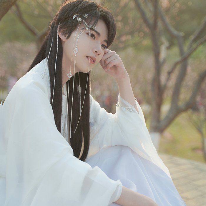 Li Yawei Cosplay Write the True Poster Signature