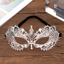 Iron - grade metal mask with diamond plated gold and silver rose gold and half - face ladys makeup ball mask