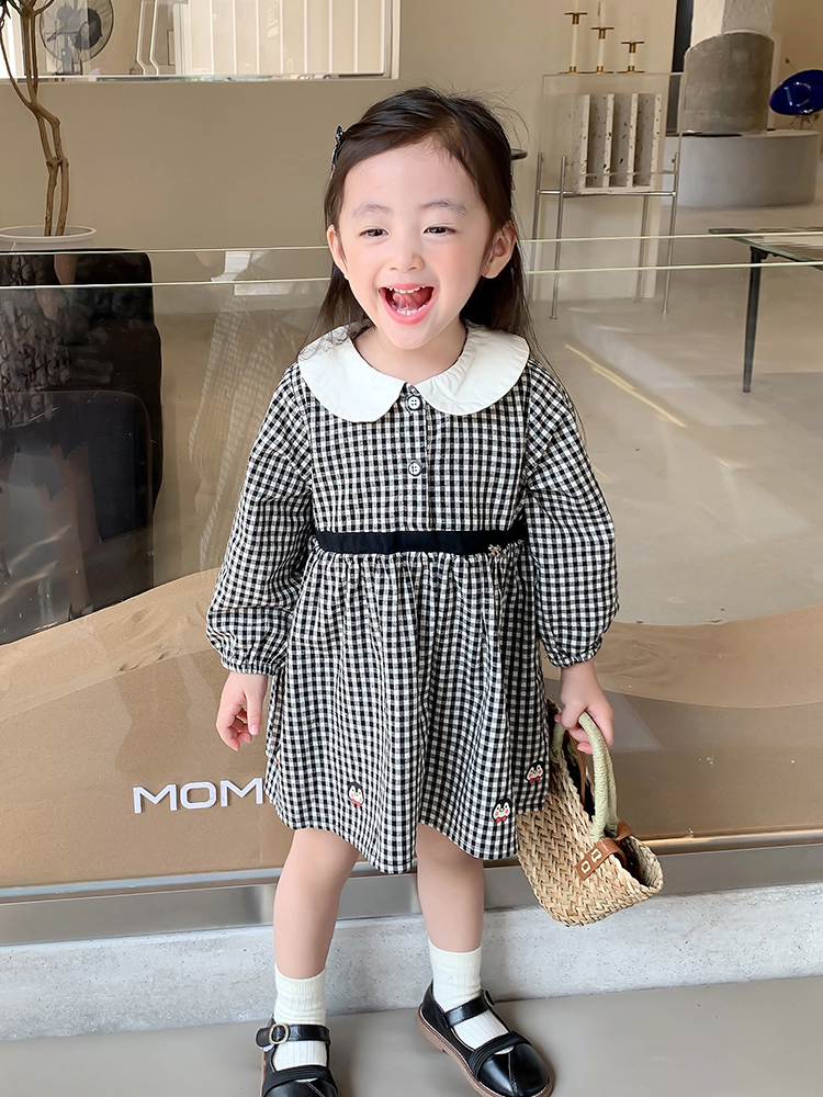 Girls dress 2022 new foreign style spring and autumn children's princess skirt children's plaid net red baby girl autumn dress