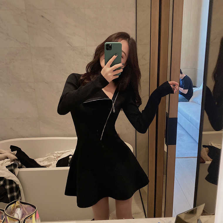 Autumn clothing 2022 New online red pop high-end little black dress temperament Long sleeves Nets for women's clothing autumn and winter