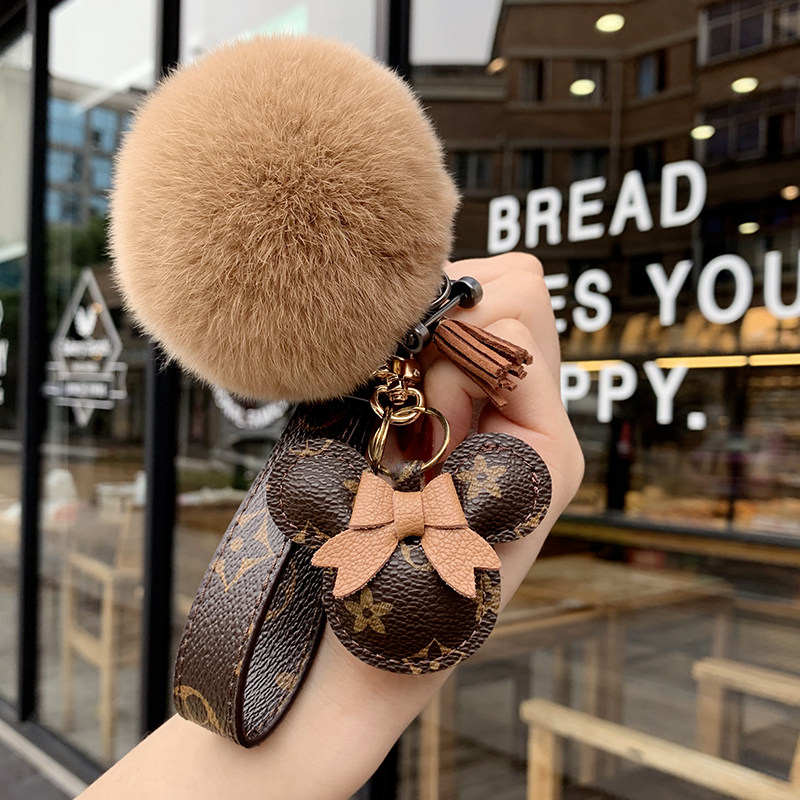 LVGEDETE CAR KEY BUTTON PENDANT FEMALE KEY NECKLACE OLD FLOWER PENDANT FA BULLFIGHT MICKEY MINNIE BAG HANGING ACCESSORIES