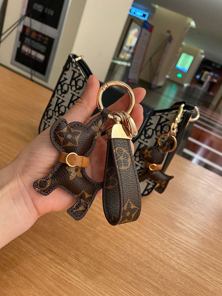 LVGEDETE Faggressive dog puppy dog car key buckle pendant chest bag hanging decoration women's bag hanging decoration old flower pendant