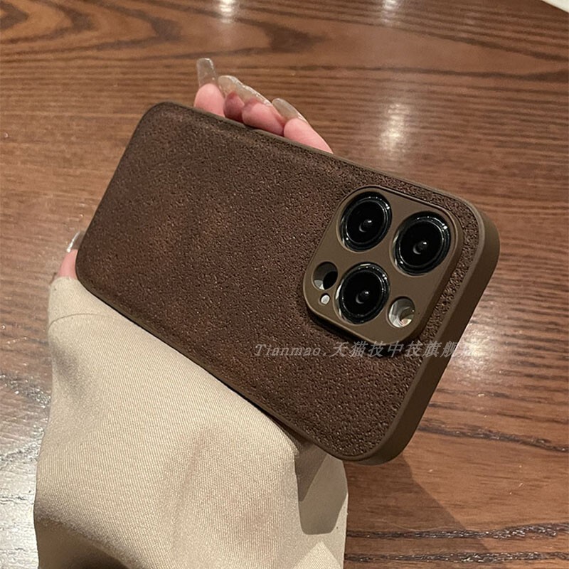 Retro Deep Brown Moon Pit Pattern Suitable for Apple 17 Phone Case Iphone13Pro/12Promax Leather Texture 14Pro Anti-Drop 12 Silicone Fashion Xr Personalized 11 Protective Case for Women 16