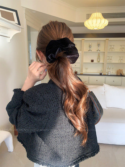 Black Velvet Scrunchie, High-End Hair Accessory, Elegant Hair Tie, Korean Simple Rubber Band for Ponytail, Women's Hair Tie