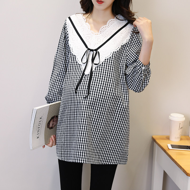 2022 spring and autumn new Korean version black and white plaid lace V-neck large size shirt autumn maternity version top T-shirt