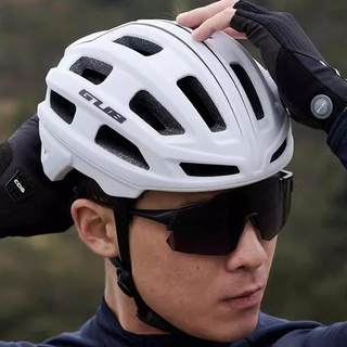 Gub D61自行车自行车头盔男子和女子安全头盔超轻通用一体式公路