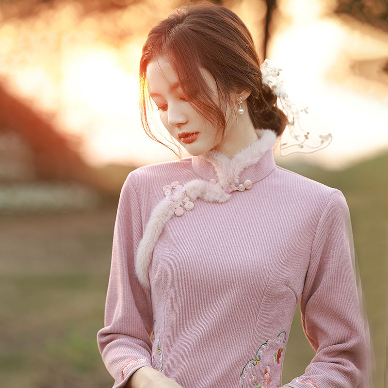 Huaxie Li padded cheongsam women winter 2021 new long sleeve chenille young pink high-end temperament