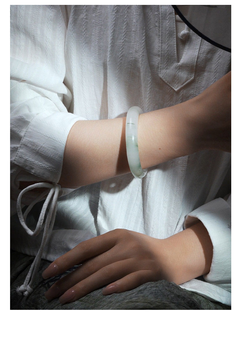 周大生 人间烟火天山翠手镯 双重优惠折后￥248包邮 赠白月光玉髓手串 淘金币可抵扣20元