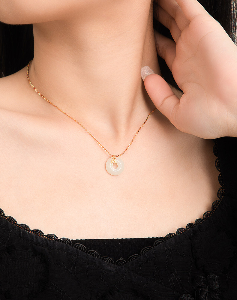 周大生 平安扣和田玉项链 双重优惠折后￥128包邮