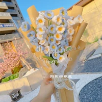 Синий и белый может быть изготовлен из 10 материалов