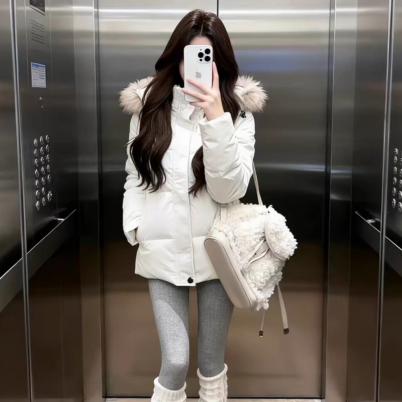 Waist-Cinching down Cotton Jacket for Women, 2026 Winter New Style, Large Fur Collar, Thickened Puffer Jacket, Slimming Effect
