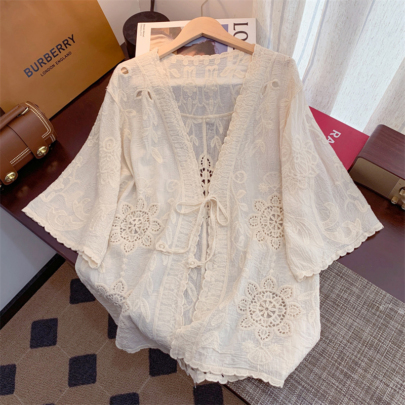 Short-Sleeved Lace Crochet V-Neck Shirt for Women, Summer Plus Size, Slimming, High-End Hollow-Out Sun Protection Cardigan Top