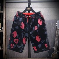 Треугольный красный