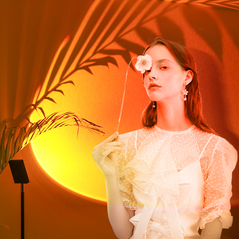 Falling Day Tonic Light Lanterns Netting Red Ins Sunset Projection Day Without Creativity Afterglow Photography Behind-Led Photography Interior portrait Straight Sowing Room Light Arrangement Shivering to Light Shadows and Shadows Shadows