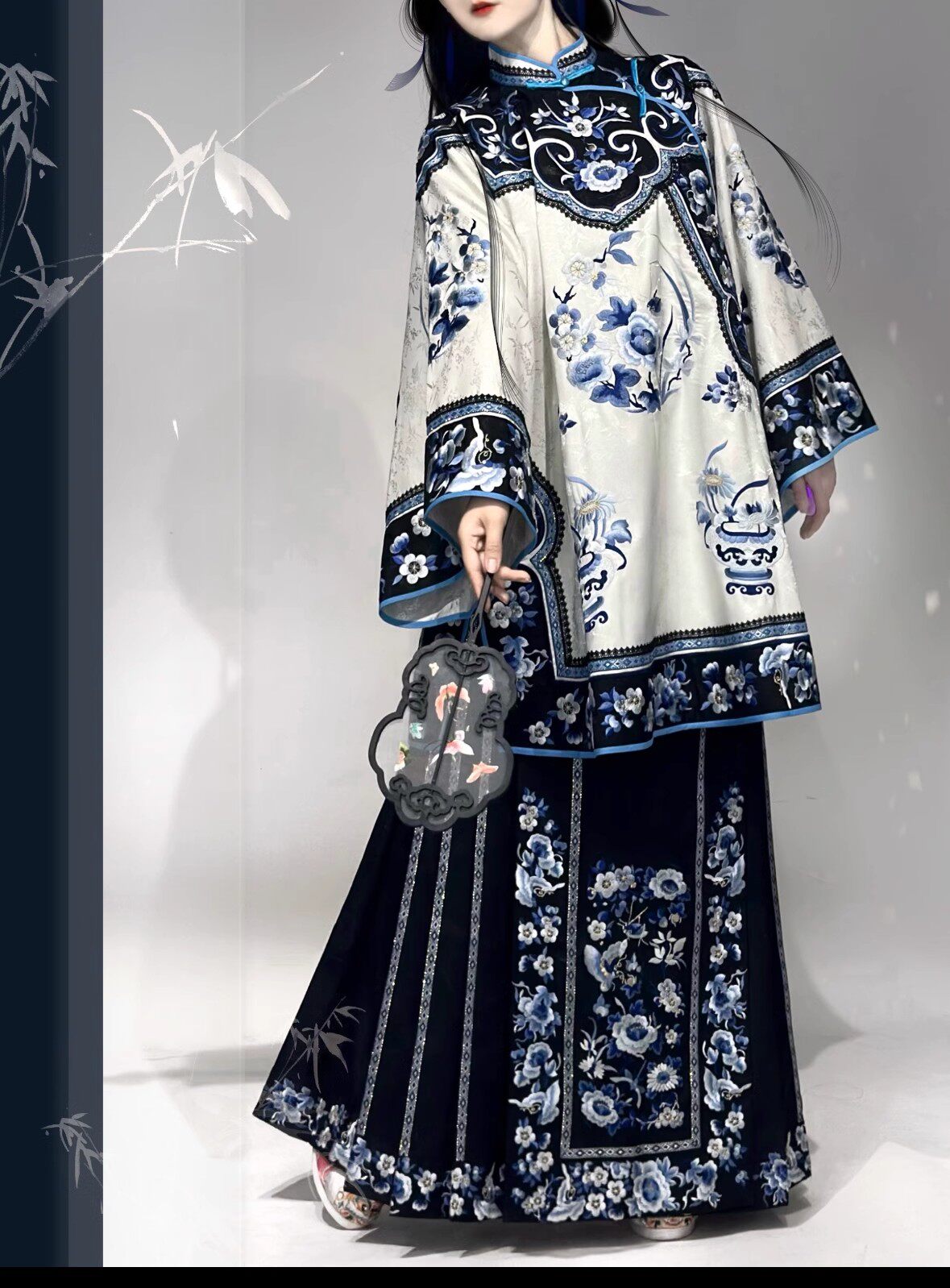 Китайцы одежда наборы 高端清代汉服新中式中国风古装女黑色马面裙上衣印花刺绣氅衣套装