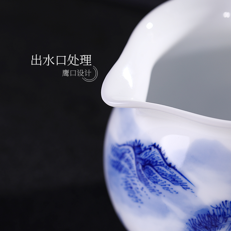 Jingdezhen up the fire which hand - made mountain water is blue and white porcelain ceramic male cup tea points sea fair cup a cup of tea