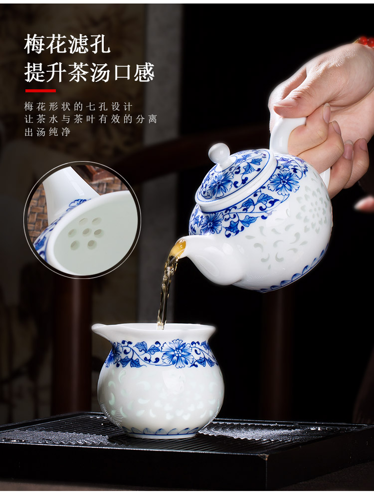 Jingdezhen up the fire which is blue and white and exquisite kung fu tea sets hand - made ceramic teapot teacup small office