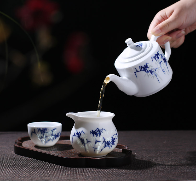 Jingdezhen up fire ceramic teapot single pot which is blue and white and exquisite hand - made kung fu tea set home make tea