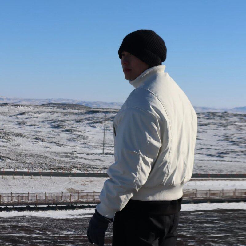 【Ktspro Three-Proof Silhouette Flight Jacket】Short, Wide, and Thickened Winter Coat That Makes You Look Taller, Warm Cotton Jacket for Men with Wide Shoulders