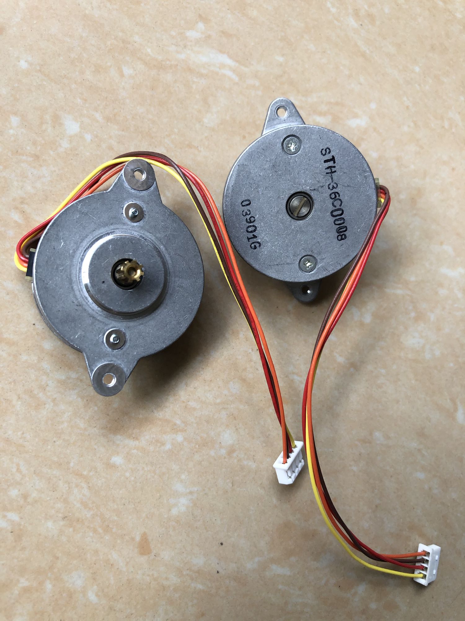 STH-36C0008 Ultra-thin micro two-phase four-wire stepper motor spot please shoot brand new