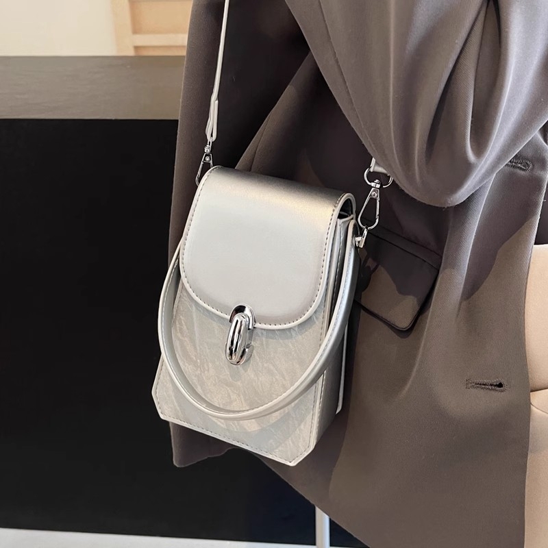 Women's Bag 2025 New Summer Style Small Square Handbag Versatile Crossbody Phone Bag Mini Bag in Silver and White
