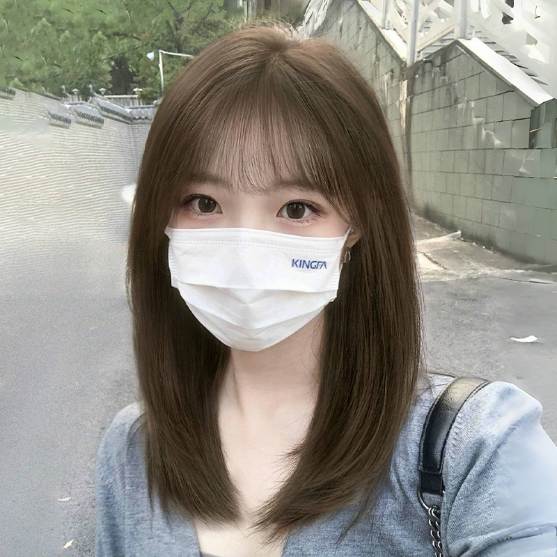 Wig for Women with Medium-Long Hair, Natural Hair Strands, Full Head, Collarbone-Length Hair, Age-Reducing Short Hair, Wig for Round Face, Hairstyle with Bangs