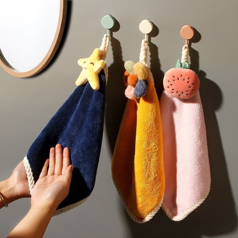 Coral Fleece Hand Towel, High Aesthetic Value, Hangable Cartoon Design, Super Absorbent Towel, Cute Hand Towel for Children and Babies, Adorable and Fun