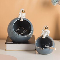 The swing of the cosmonaut astronauts creative ceramic containing the keys into the doorway shoe cabinet Xuanguan Entrance Decorations